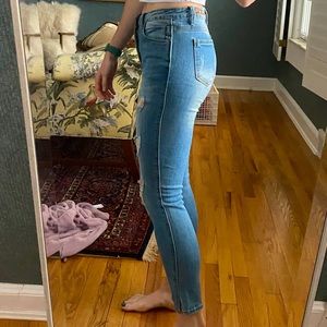 light wash ripped skinny jeans